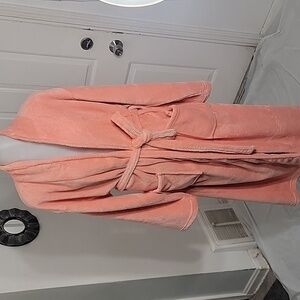 Nina Capri Robe Peach colored w/ Belt High Collar Soft Thick Textured Long Small